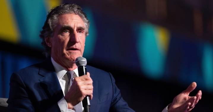 Trump administration announces plan for new oil drilling off Southern California coast