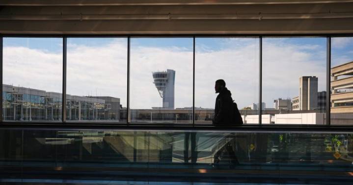 FAA to list airports where it is reducing flights during the government shutdown