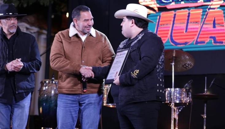 Presentan ante Cruz musical “Gracias Juárez”