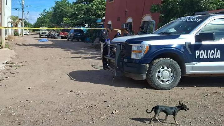 Sujetos desconocidos ejecutan a joven a una calle del panteón de Aguaruto