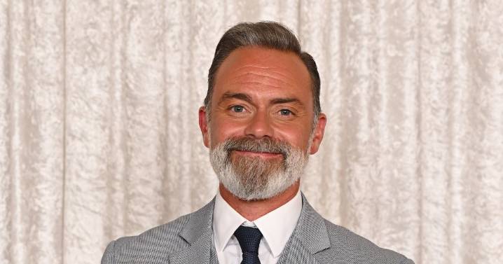 Corrie star hopes to 'surprise' fans as he leads huge show at Liverpool Playhouse after soap exit