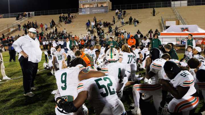 See the photos! Buchholz football tops Mandarin to advance in playoffs
