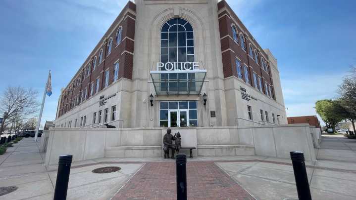 Boy, 3, dies after being found in pond at Edmond apartment complex