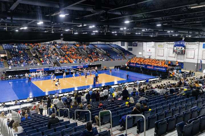 Mendon, Fowler will play for D4 volleyball crown