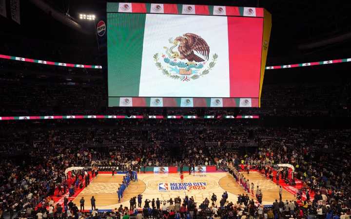 NBA: Vencen Pistons a Mavericks en la Arena CDMX