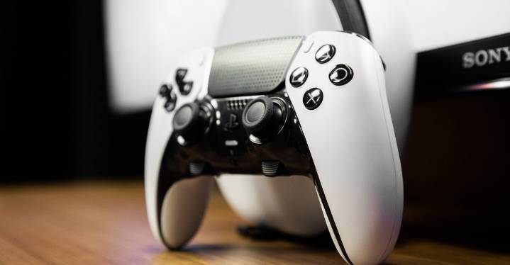 The DualSense Edge has fallen to one of the lowest we’ve seen for Black Friday