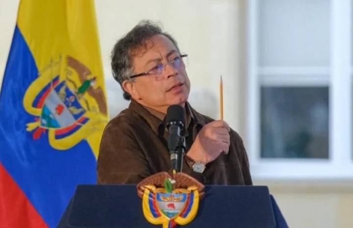 "No estáis matando narcotraficantes": Petro se dirige a los "mentirosos" Trump y Rubio 8 de noviembre de 2025 | Internacional "Colombia no se deja humillar", declaró el presidente colombiano