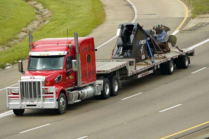 Commercial truck orders decline as transportation industry feels effects of freight recession