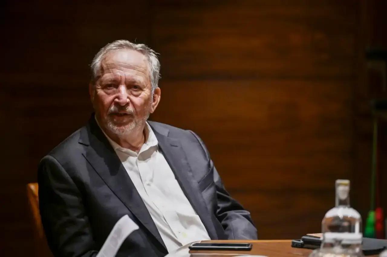 Larry Summers renuncia al consejo de administración de OpenAI tras publicación de correos electrónicos de Epstein