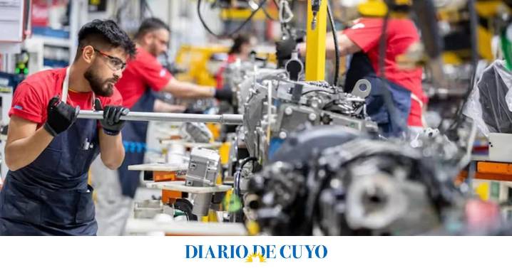 En septiembre, la economía creció 0,5% mensual y marcó su tercera mejora al hilo
