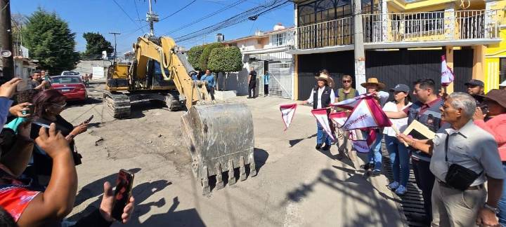 Ecatepec avanza en pavimentación de calles en zona norte
