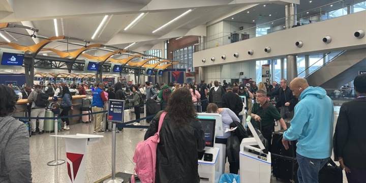 Hundreds of flights cancelled, delayed at Atlanta airport due to government shutdown