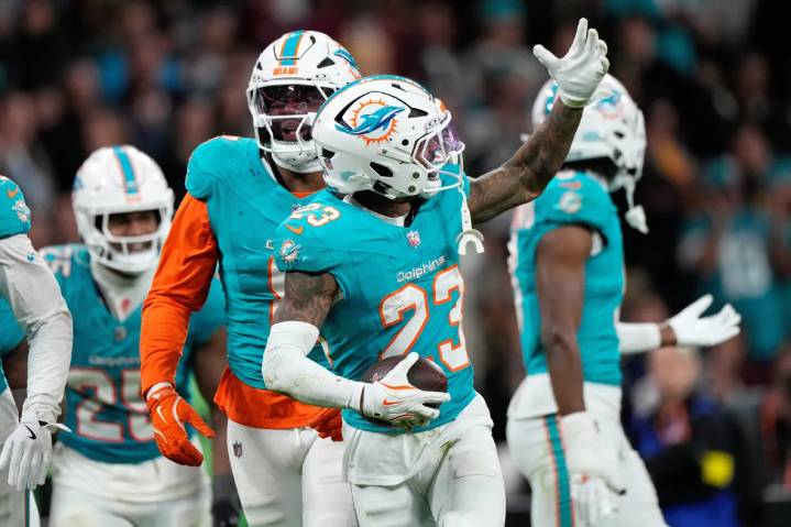 Dolphins vencen a Commanders en el primer partido de la NFL en España