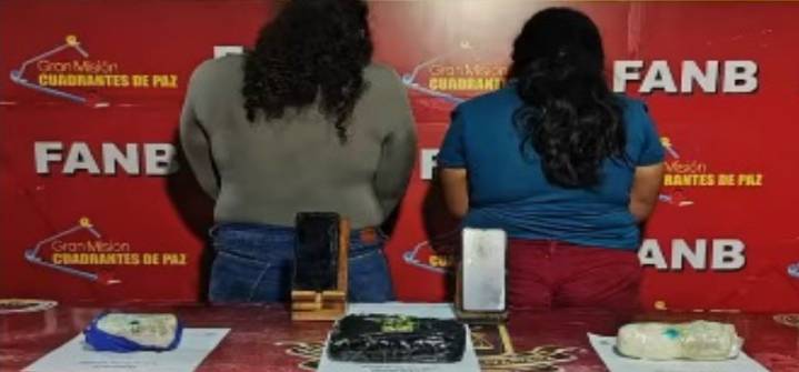 Barinas| Detienen a dos mujeres que ocultaban sustancias ilícitas en sus partes intimas y en un bolso