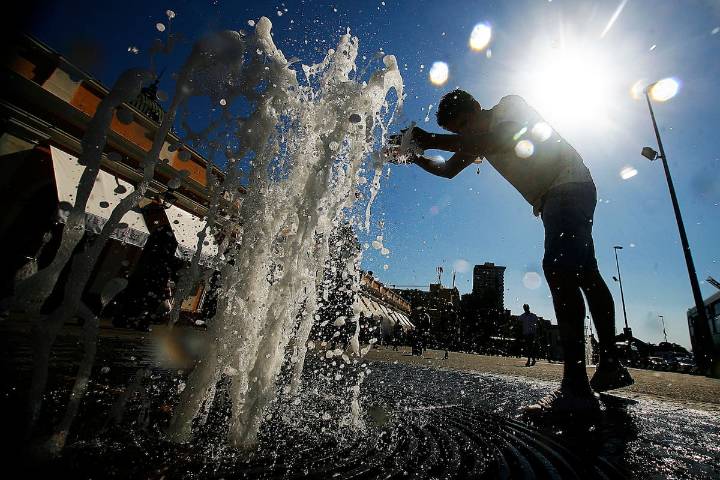 Ola de calor en Santiago: a esta hora se registrarán 32 grados en la región Metropolitana hoy