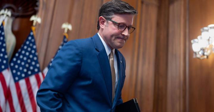 As SNAP shutdown strains Louisiana food banks, could the Trump administration reopen it?