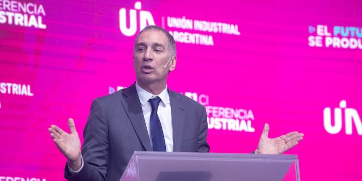 Santilli se concentra en blindar el Presupuesto y activa reuniones con diputados por fuera de los gobernadores