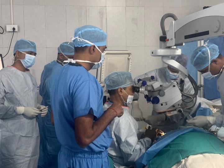 Army Surgeons Restore Sight, Heal Borders Residents