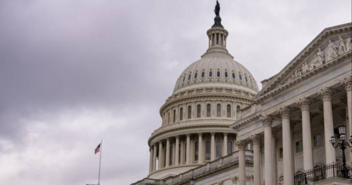 Minnesota representatives vote along party lines in government shutdown vote