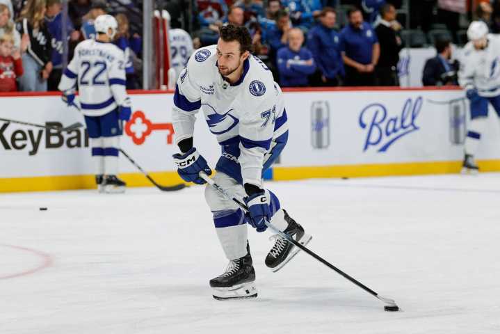 Victor Olofsson's 2-goal output powers Avs' win over Lightning - The Rink Live | Coverage of youth, junior, high school and college hockey