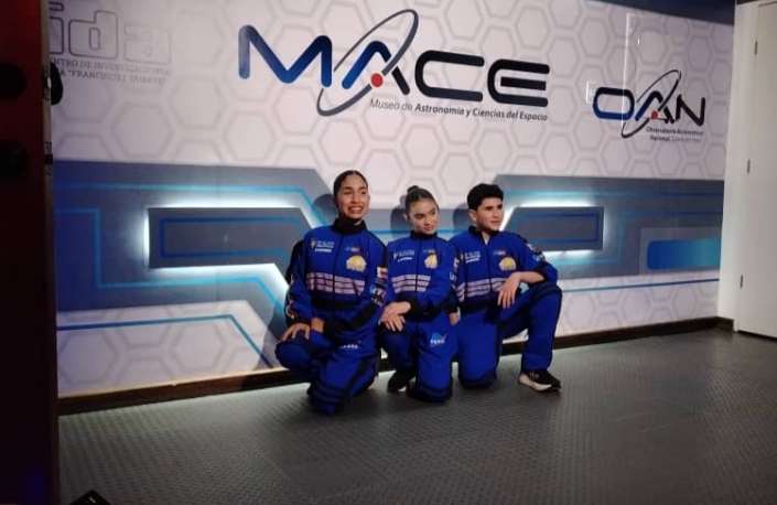 Tres jóvenes venezolanos participarán en las olimpiadas de robótica en Singapur