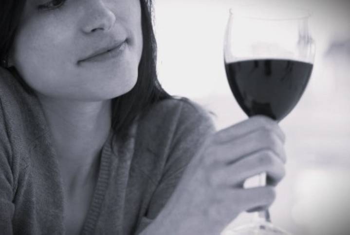 Cedro alerta sobre el incremento del consumo de alcohol entre mujeres adolescentes