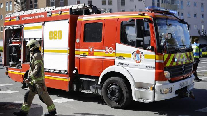 Una persona muere en un incendio en un edificio de la calle San Isidoro de A Coruña