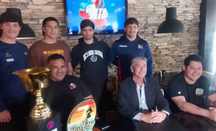 Presentaron el Seven Playero 2026 «Foquito» Ivanic y «Flaca» Acuña