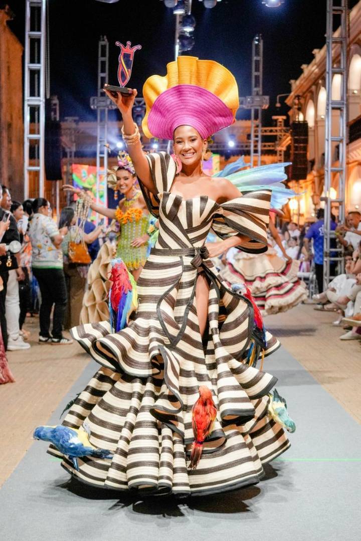 Bolívar ganó premio ‘Mejor Traje Artesanal’ en Concurso Nacional de Belleza