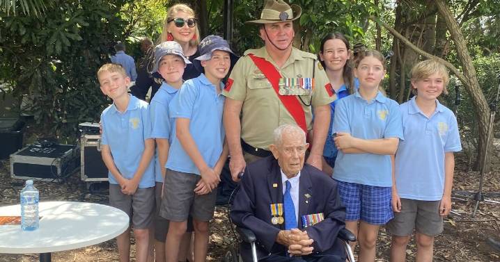Last surviving Kokoda veteran, 102, stars in film made by students