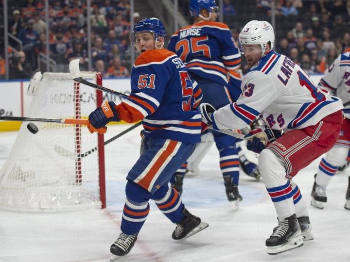 Toronto Maple Leafs grab up veteran Edmonton Oilers d