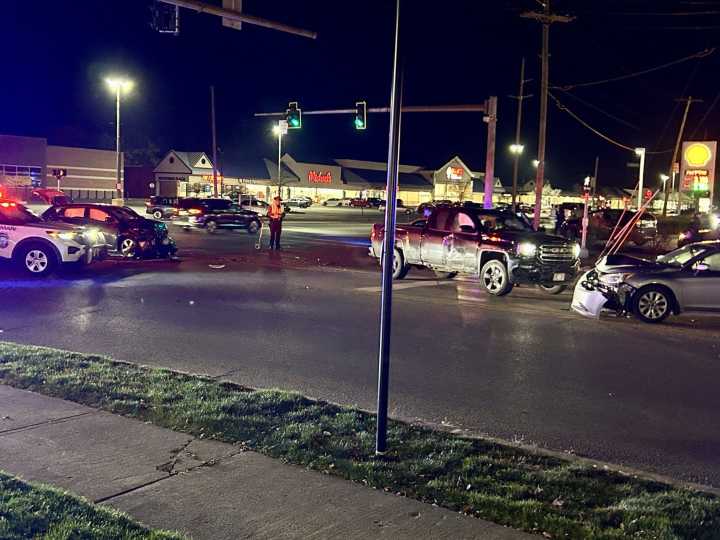 Crews responding to three-car crash in Boardman