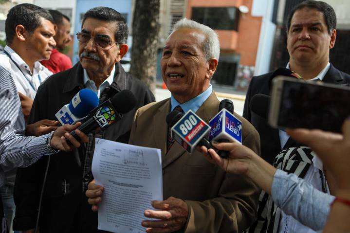 Partido opositor venezolano VP advierte sobre paradero desconocido de activista detenido