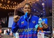 Elvic Palacios viste a Delta Amacuro de plata