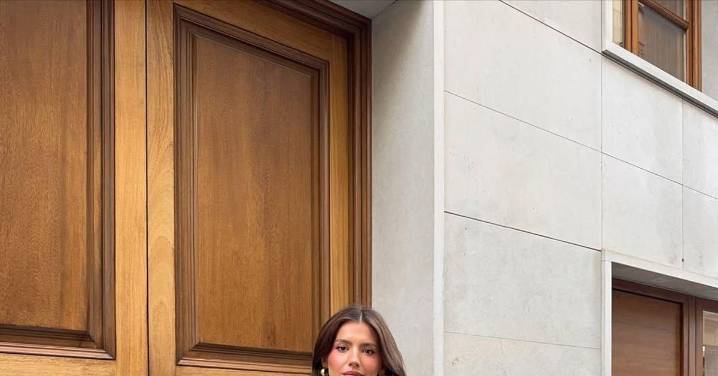 Lefties tiene el anorak calentito y elegante con el que modernizar un look con pantalones de vestir y jerséis finitos