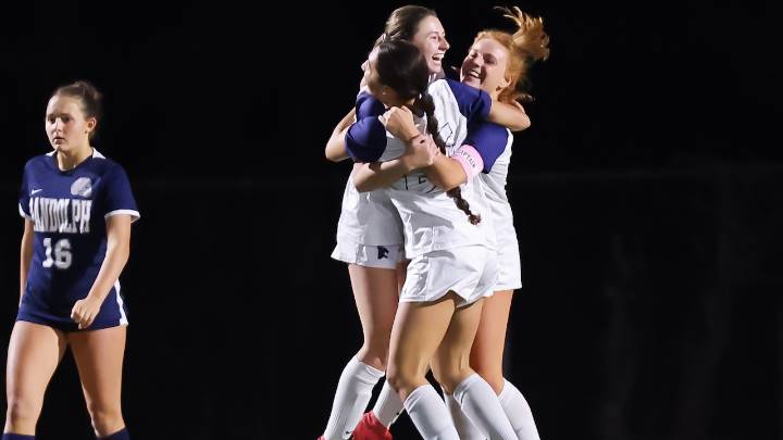 Thornton, No. 10 Chatham roar into N2G3 semifinals