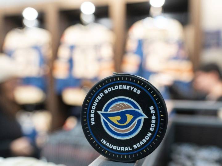 5 different scorers give Sirens 5-1 win over Goldeneyes