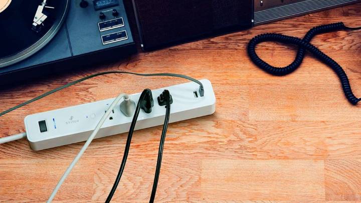 I cut my energy bill by $20 a month with this simple power strip trick