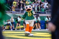 Oregon Ducks mailbag: Submit questions ahead of Iowa game