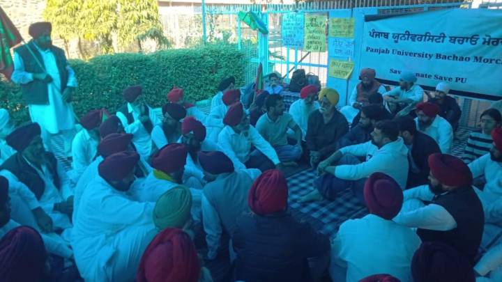 Protest in PU: FIR against unidentified students, outsiders for assaulting police