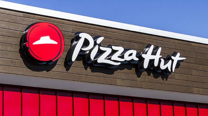Yum launches strategic review for Pizza Hut amid sales slump