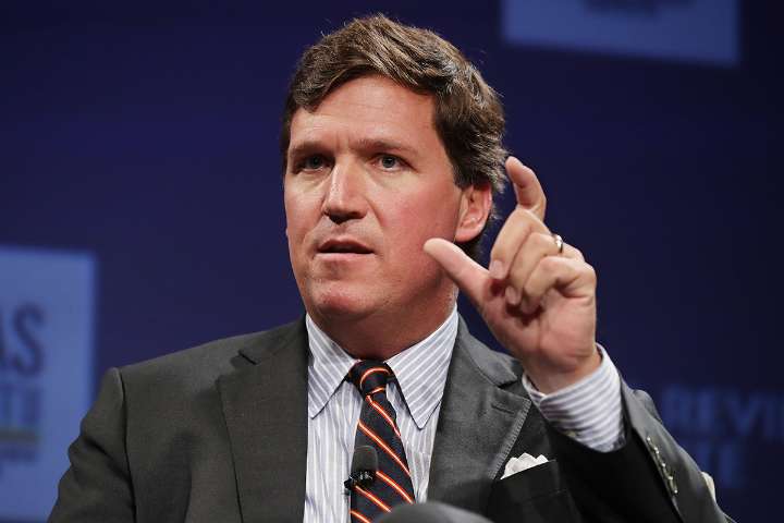 Tucker Carlson provoca escarnio por nuevos detalles sobre ataque demoníaco: "No me avergüenza"