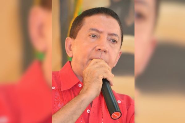 Antenor Durán se retira de su aspiración a Cámara alegando falta de coherencia política