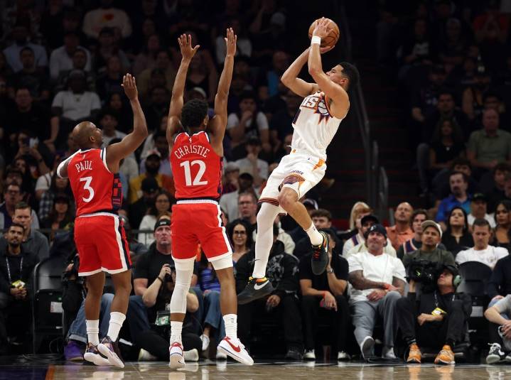 Deadspin | Jalen Green makes impressive season debut, leads Suns past Clippers