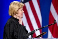 Jueza le prohíbe al IRS intercambiar información de inmigrantes con ICE dirigida a deportarlos