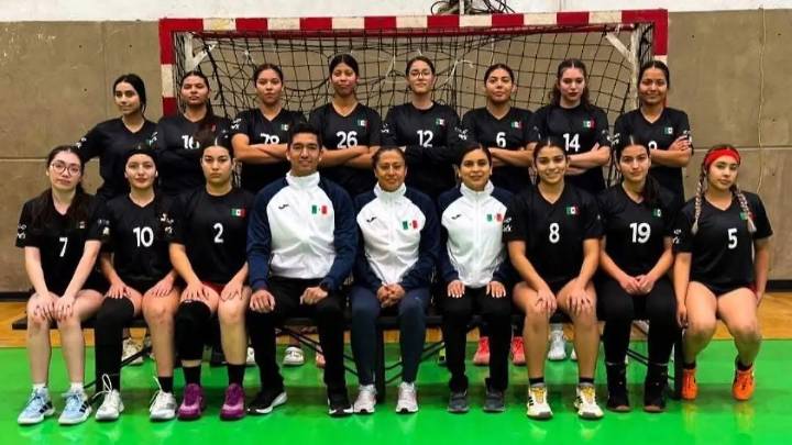 Entrenadora mexiquense dirige a la selección mexicana femenil sub 17 de Handball