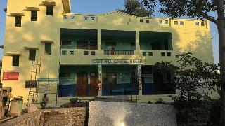 Teachers crisis deepens: 9 out of 14 posts vacant at GHS Nagar in Pouni