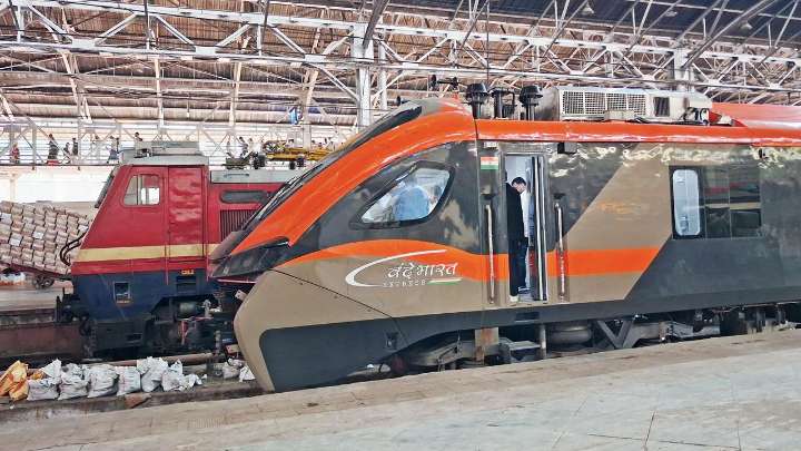 Second Vande Bharat sleeper rake arrives in Mumbai for key trial run