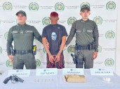 Por porte ilegal de armas y de estupefacientes fue capturado por la Policía