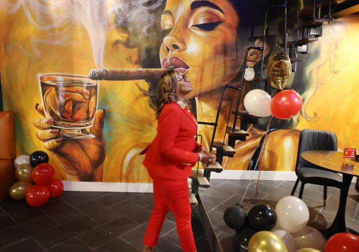 Felony charges ‘a tough hill to climb’ as Regina Hill’s political comeback fails short